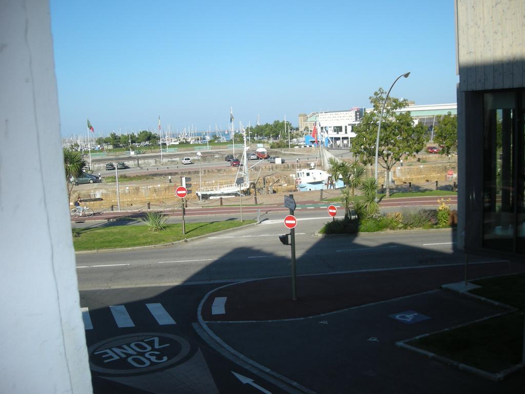 Hotel La Renaissance Cherbourg-en-Cotentin Quarto foto
